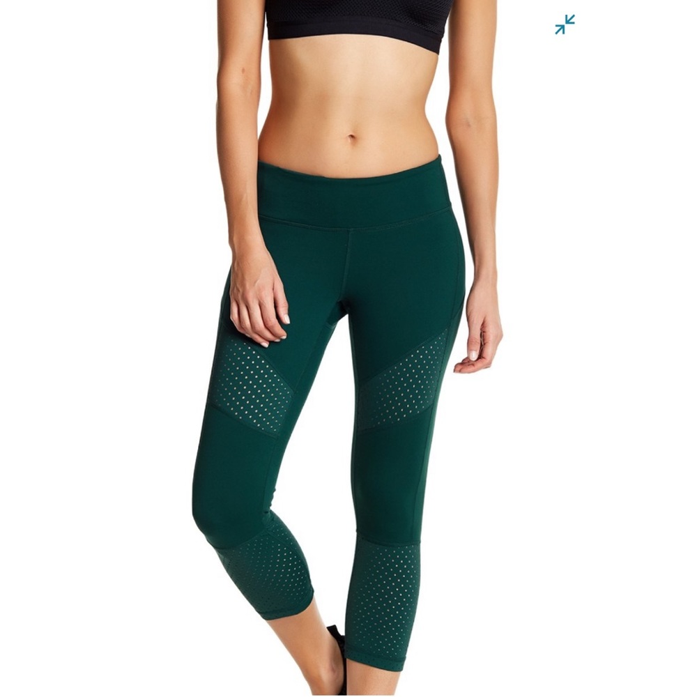 Zella To the Max Crop Leggings- size medium